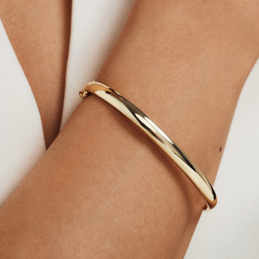 Cour d'Honneur Lucienne 14 karat gold bangle with round edge - - Isabel Bernard