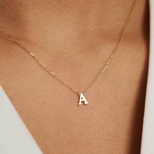 Le Marais Chloé 14 karat gold initial necklace with letter - - Isabel Bernard