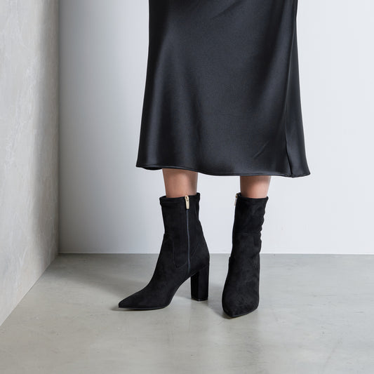 Vendôme Fem black nylon stretch suede heels - - Isabel Bernard