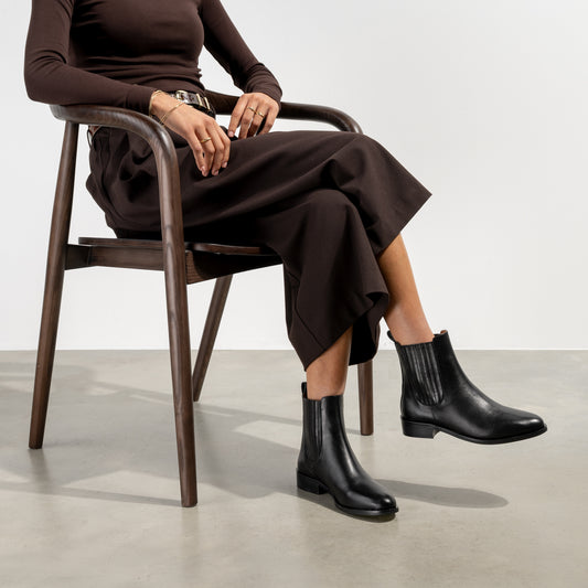Vendôme Chey Black Calfskin Leather Chelsea Boots - - Isabel Bernard