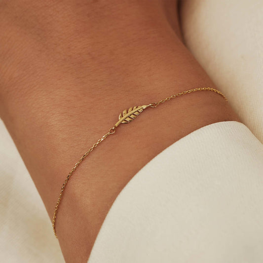 Monceau Giselle 14 karat gold bracelet with feather - - Isabel Bernard