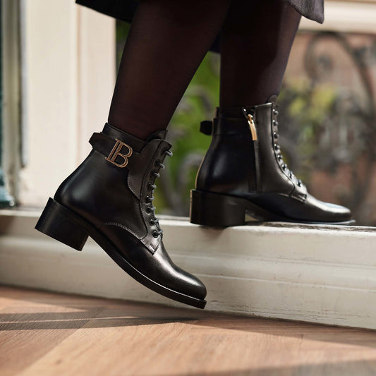 Vendôme Ellen black calfskin leather lace up boots - - Isabel Bernard