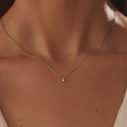 De la Paix Céline 14 karat white gold necklace with diamond 0.05 carat - - Isabel Bernard