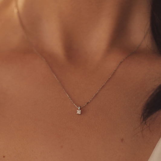 De la Paix Celesse 14 karat white gold necklace with diamond 0.07 ct - - Isabel Bernard