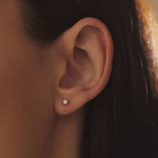 De la Paix Emily 14 karat gold stud ear studs with diamond 0.10 carat - - Isabel Bernard