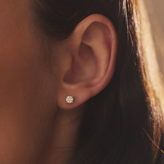 De la Paix Hanaé 14 karat gold stud ear studs with diamond 0.16 carat - - Isabel Bernard