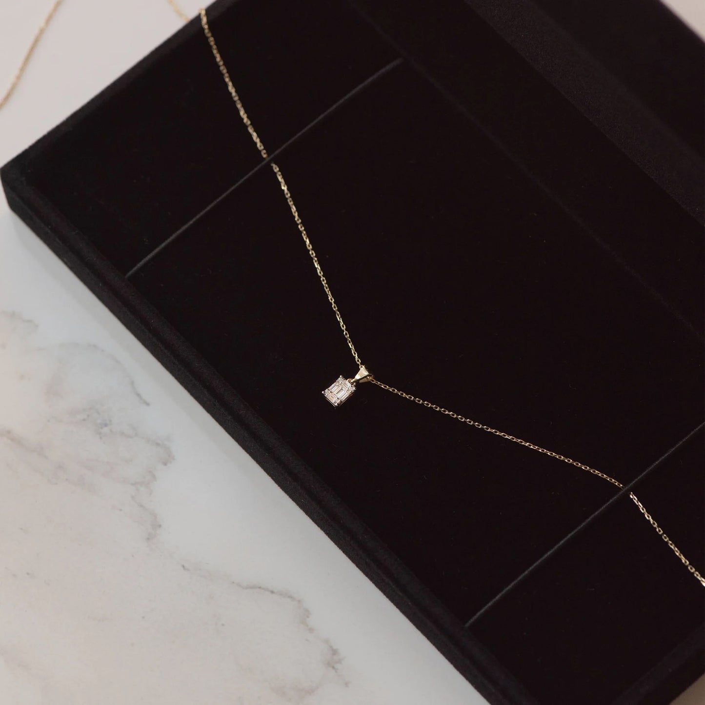 De la Paix Maxime 14 karat gold necklace with diamond 0.11 carat - - Isabel Bernard