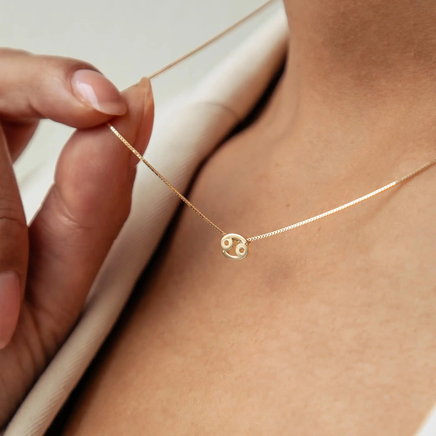 Étoiles d’Or Cancer 14 Carat Gold Venetian Necklace With Horoscope - - Isabel Bernard