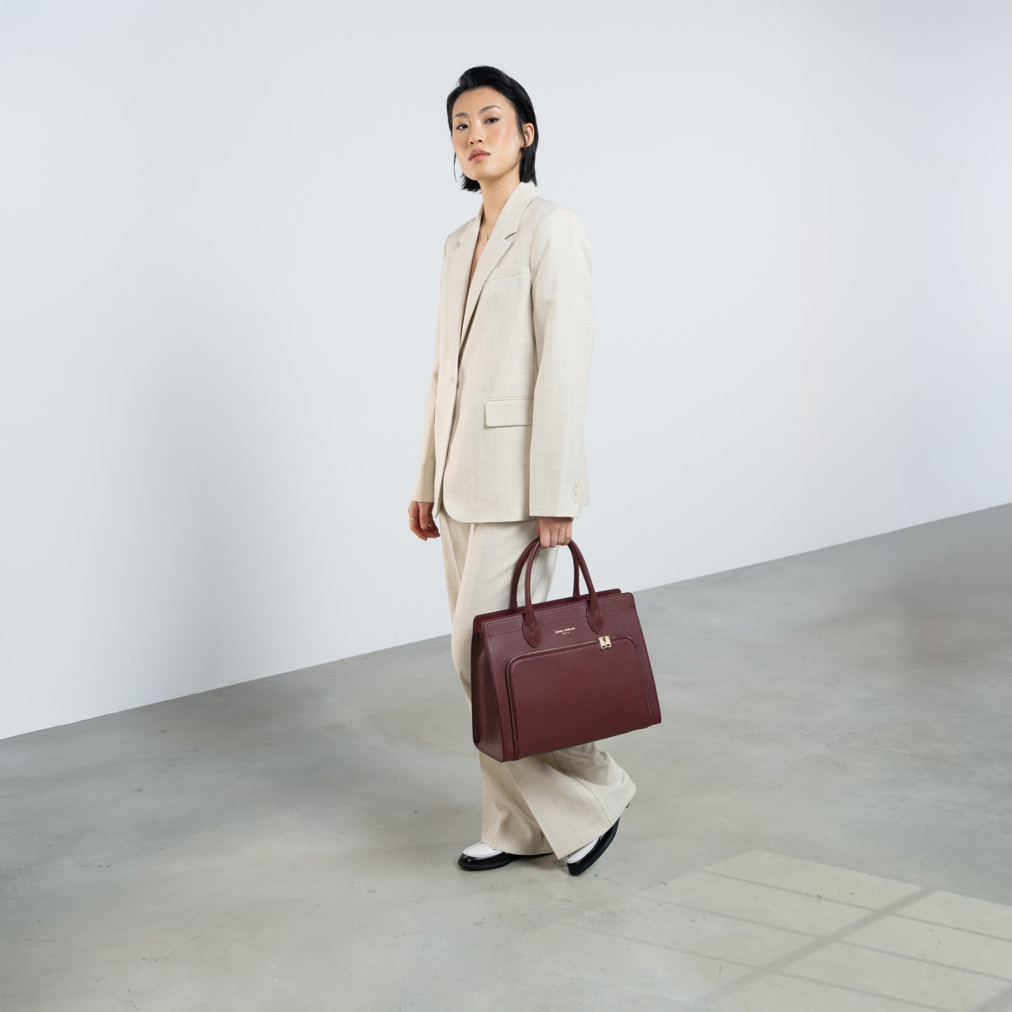 Honoré Nadine bordeaux red calfskin leather handbag with 13 inch laptop pocket - - Isabel Bernard