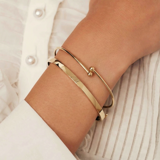 Cadeau d'Isabel 14 karat gold bracelet bangle and hoop earrings set - - Isabel Bernard