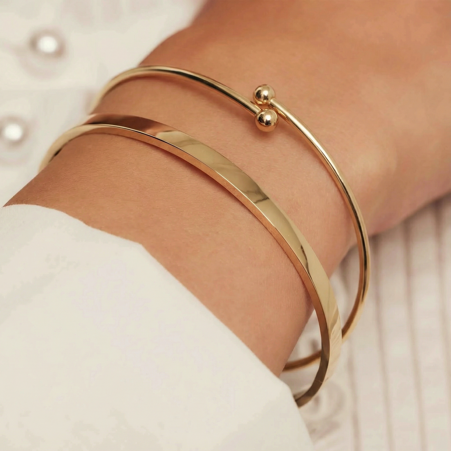 Monceau Mirell 14-carat gold bangle - - Isabel Bernard