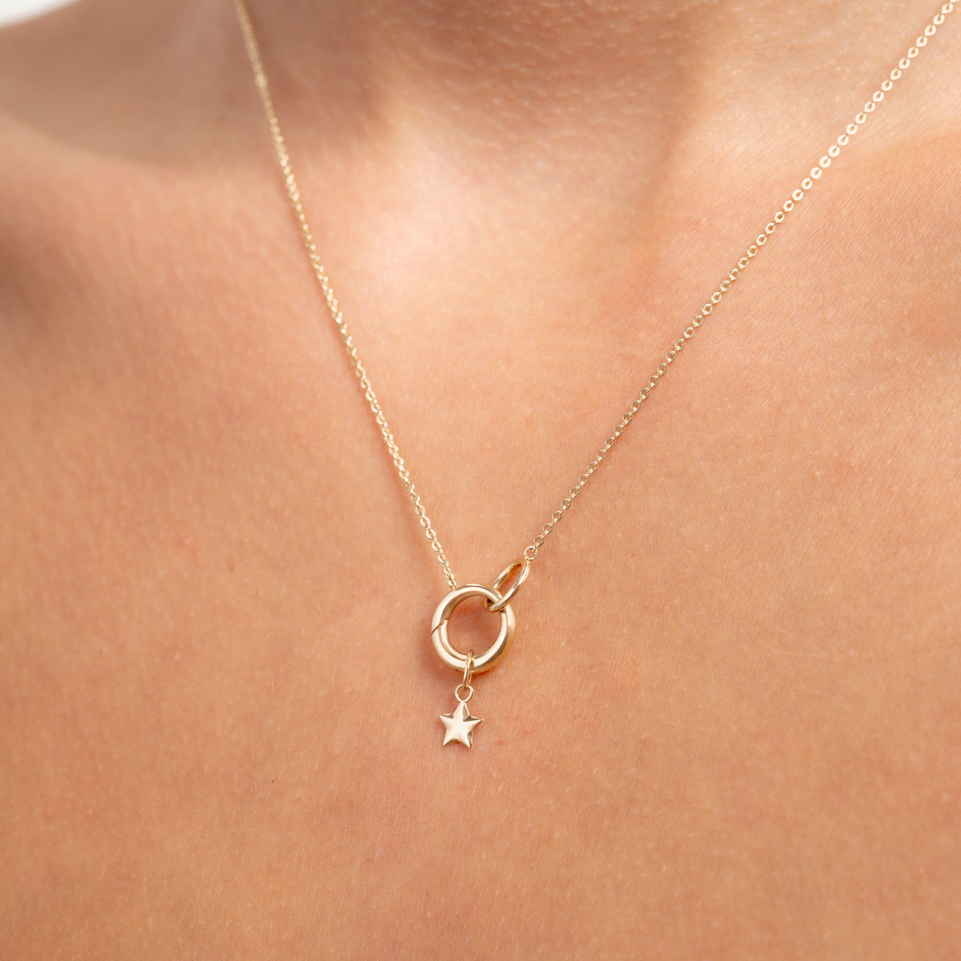 Le Marais Star 14 karat gold charm - - Isabel Bernard