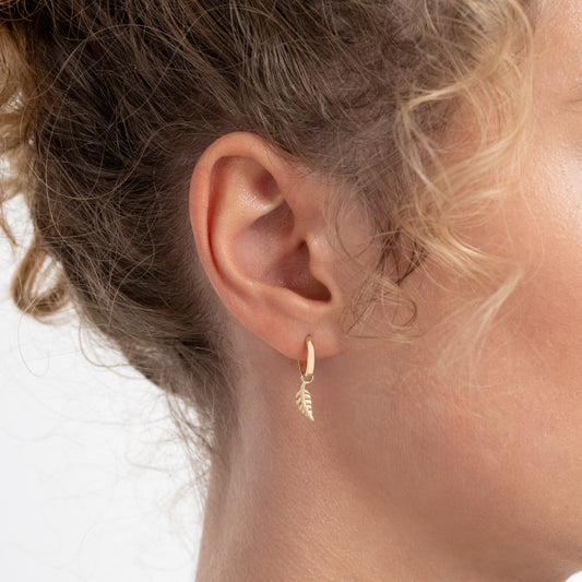 Monceau Giselle 14 karat gold hoop earrings with feather - - Isabel Bernard