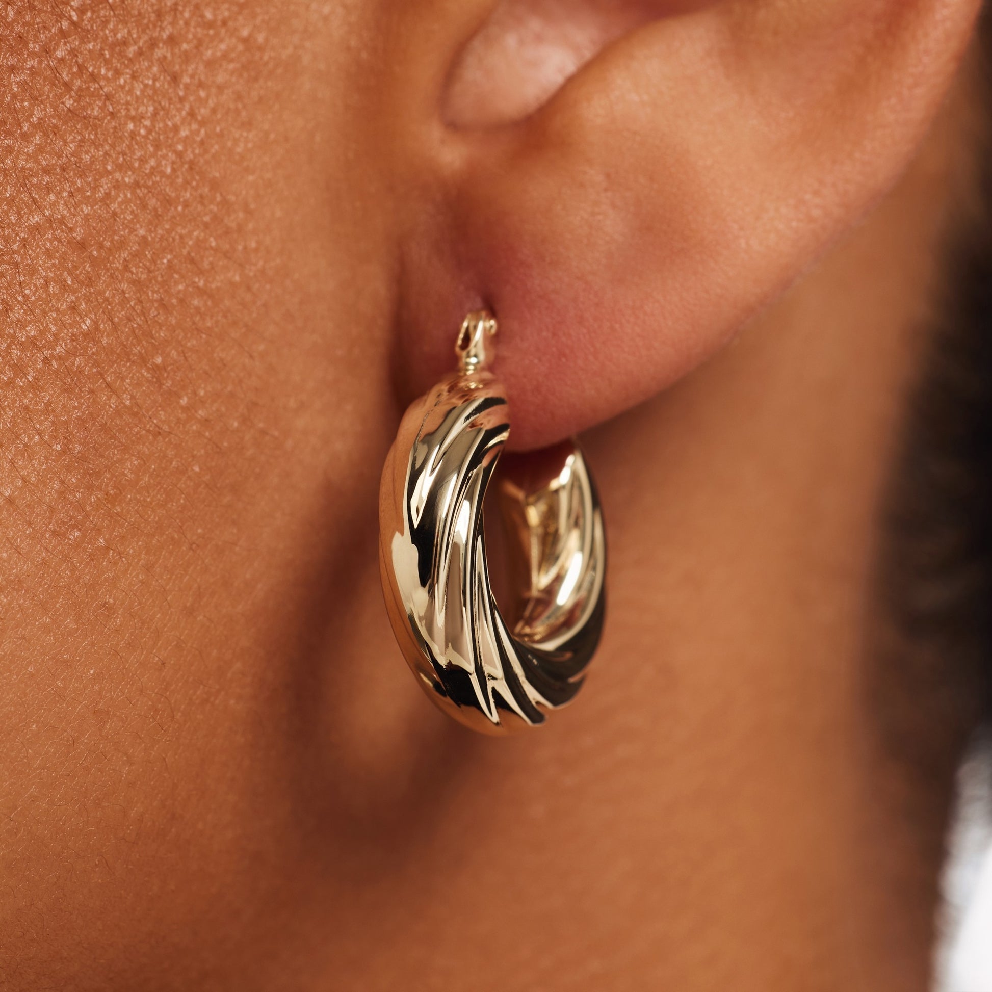 Rivoli Belle 14 karat gold hoop earrings - - Isabel Bernard