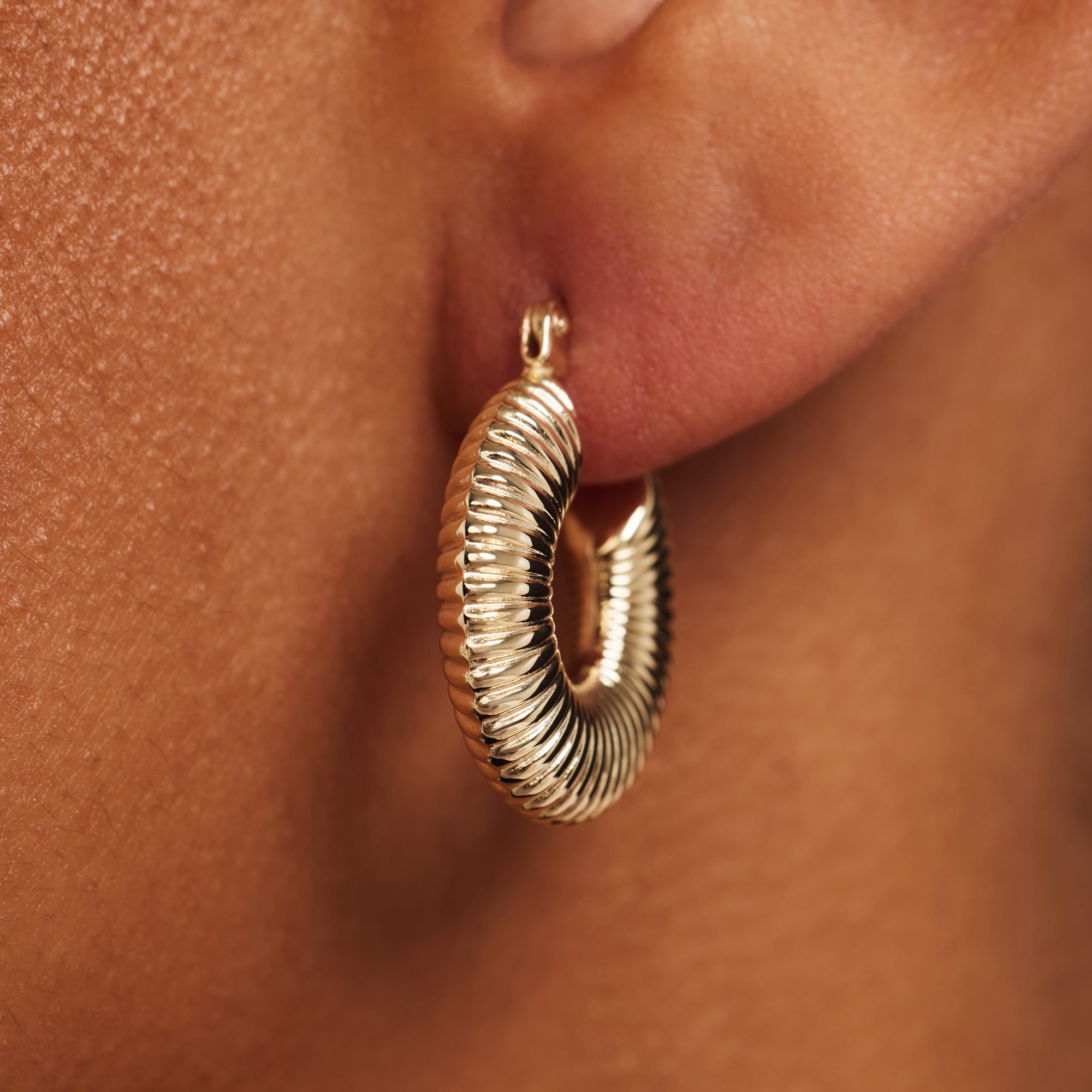 Isabel Bernard Rivoli Melissa 14 karat gold hoop earrings IB360277