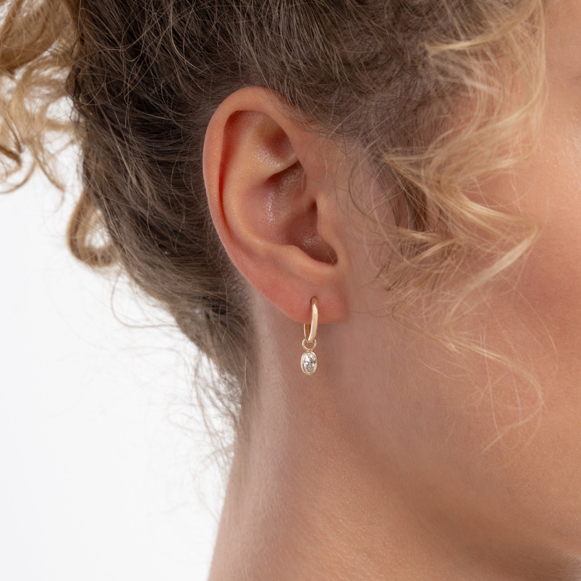 Le Marais Sophie 14 Karat Gold Hoop Earrings With Zirconia Stone - - Isabel Bernard