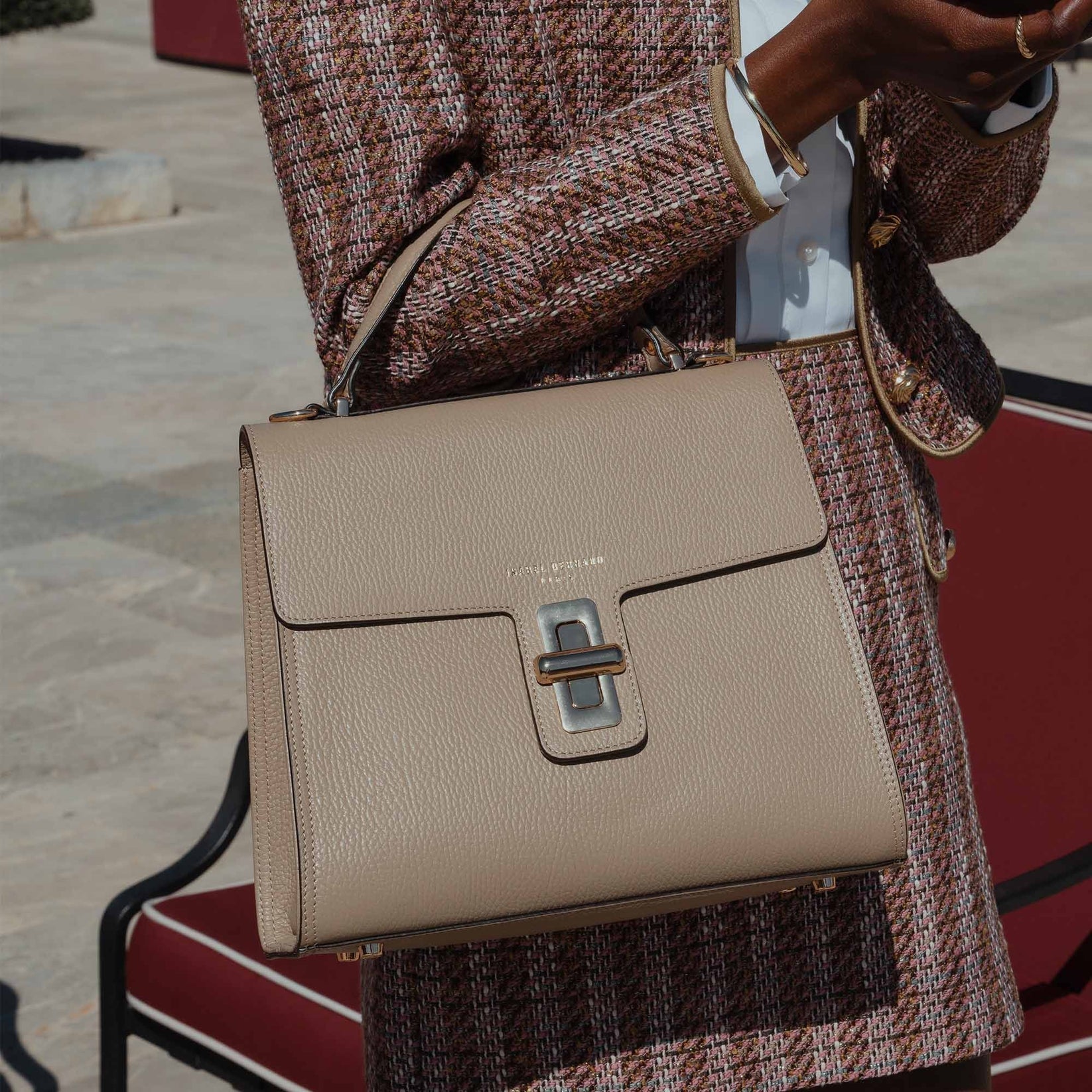 Balenciaga Cagole laars van kalfsleer • Zwart • de Bijenkorf Balenciaga Cagole laars van kalfsleer • Zwart • de Bijenkorf
